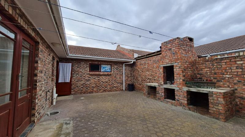 3 Bedroom Property for Sale in Dana Bay Western Cape